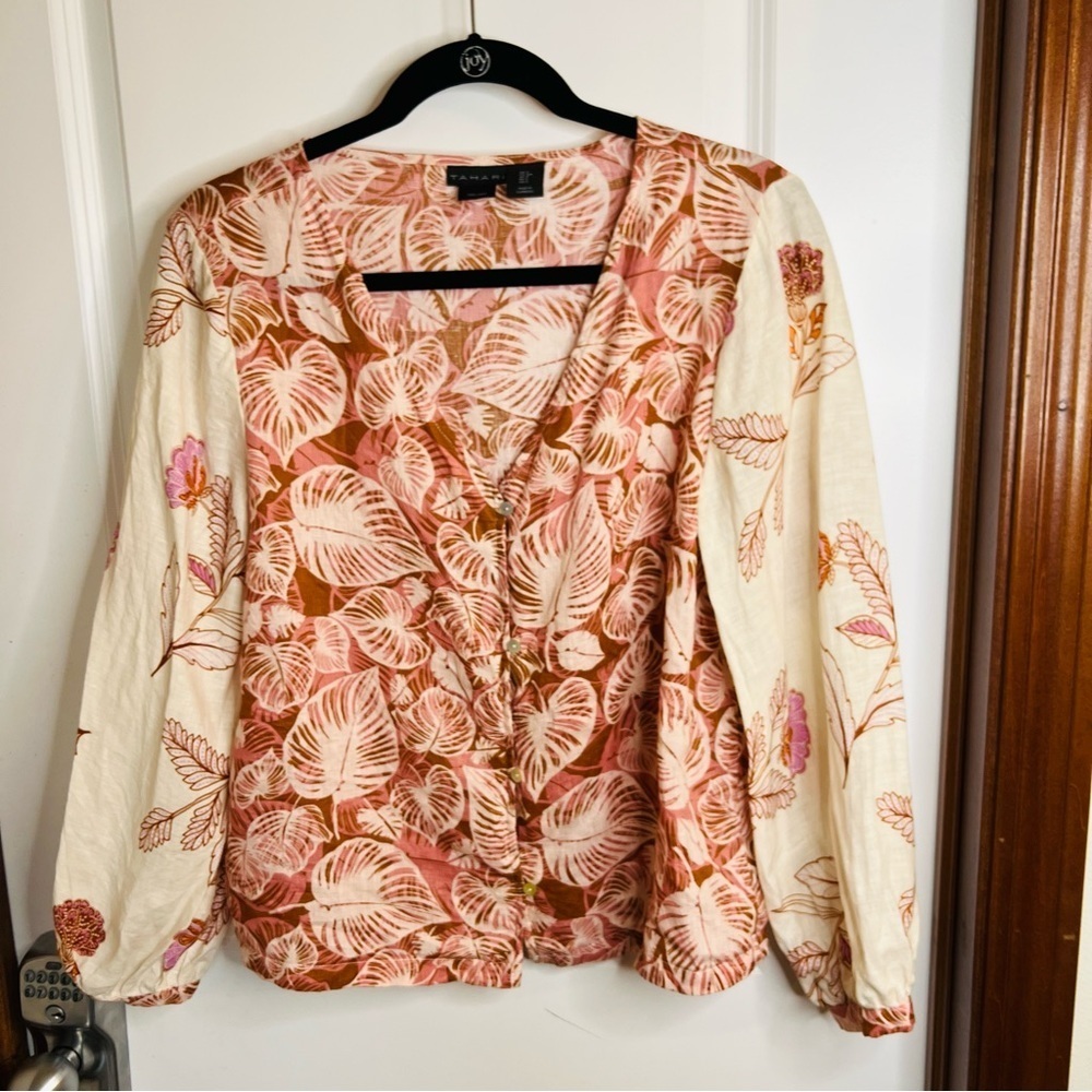Tahari 100% Linen Boho Floral Botanical Print Long Sleeved Blouse Size Small Top